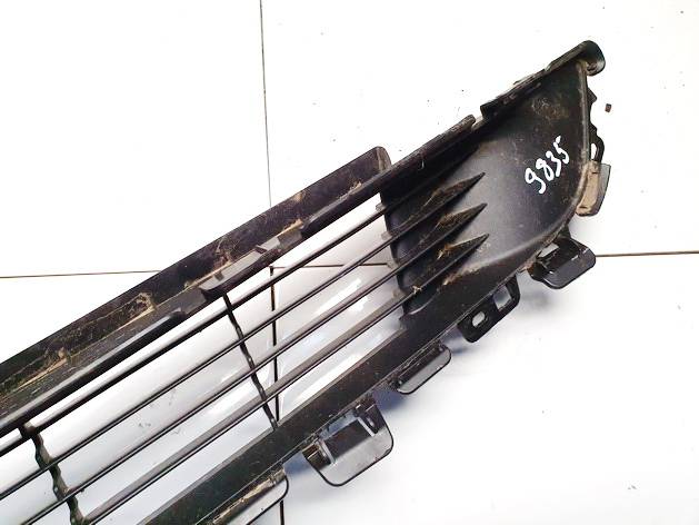 149375900A Tesla Model Y 2023 Puskurin keskiritilä - EDESSÄ KESKELLÄ - Thumbnail 2