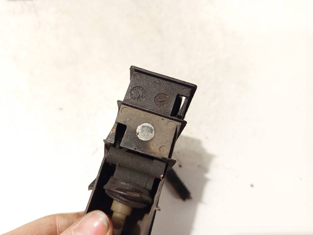 6M21220A20AC Ford Galaxy 2006 Kuro bako dangtelio varikliukas (uzrakto varikliukas) - Thumbnail 3