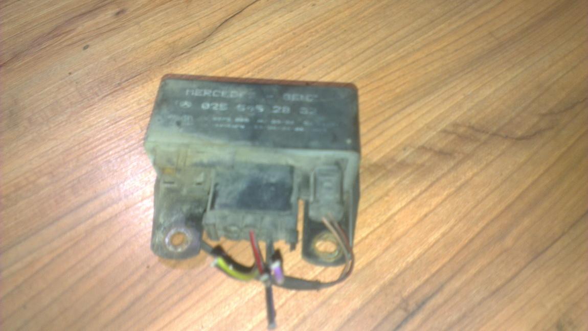 0255452832 Glow plug relay MercedesBenz Vito 1999 2.2L EIS00089208 Used Auto Parts Shop