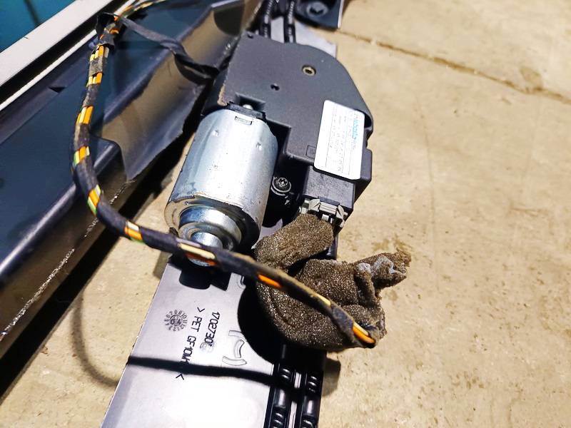 9483561 Opel Astra 2005 Sunroof Motor - Thumbnail 3