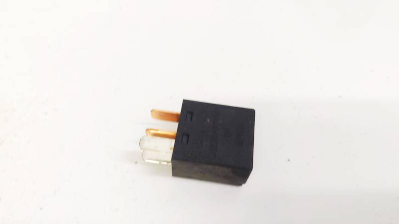 MB953382 Mitsubishi Colt 2004 Relay module - Thumbnail 3