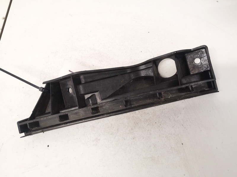 1T0807890A Volkswagen Touran 2004 Puskurin kiinnike - EDESSÄ OIKEALLA