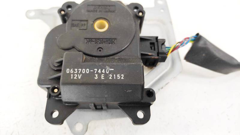 0637007440 Toyota Corolla Verso 2003 Silnik klapki nagrzewnicy - Thumbnail 2