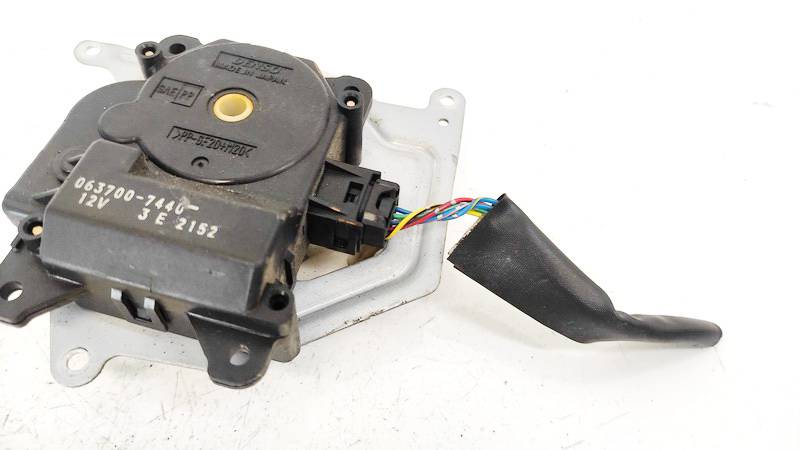 0637007440 Toyota Corolla Verso 2003 Silnik klapki nagrzewnicy - Thumbnail 3