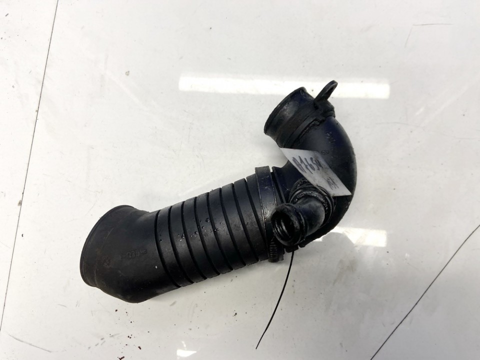 8D0129615J Volkswagen Passat 1999 TURBO INTERCOOLER PIPE HOSE