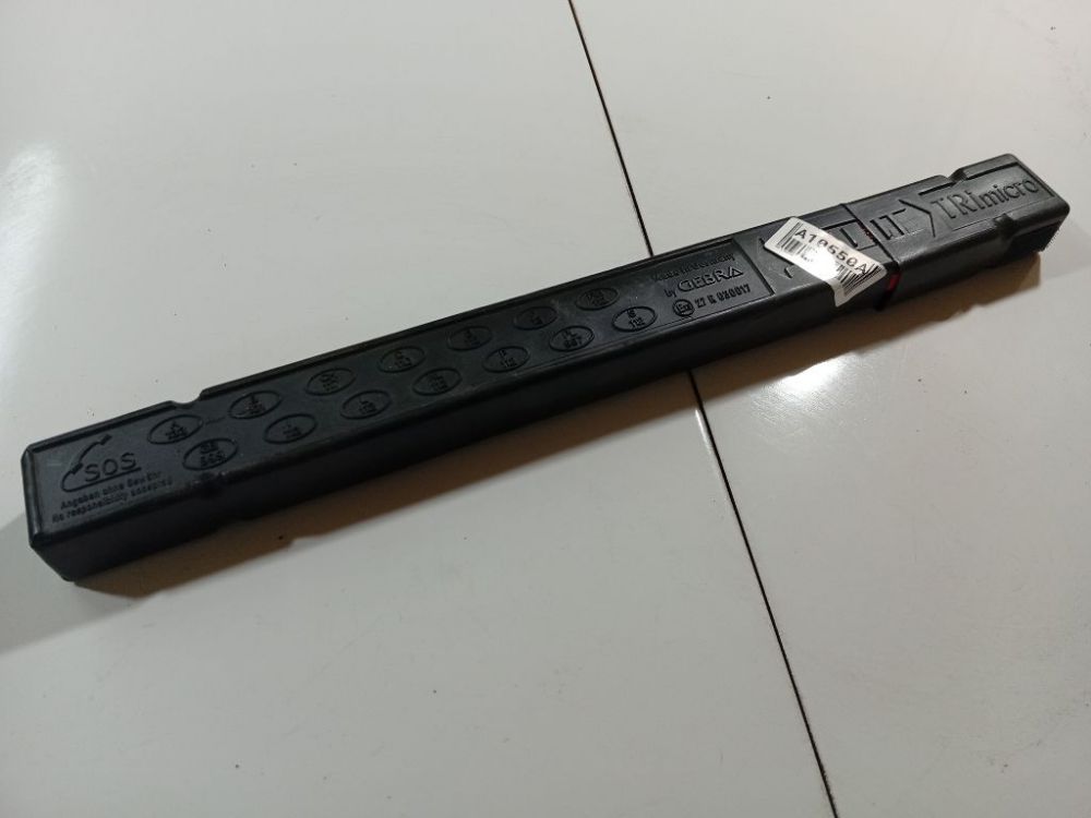 27R030017 BMW 1-Series 2005 Brīdinājuma trijstūris (avārijas zīme)