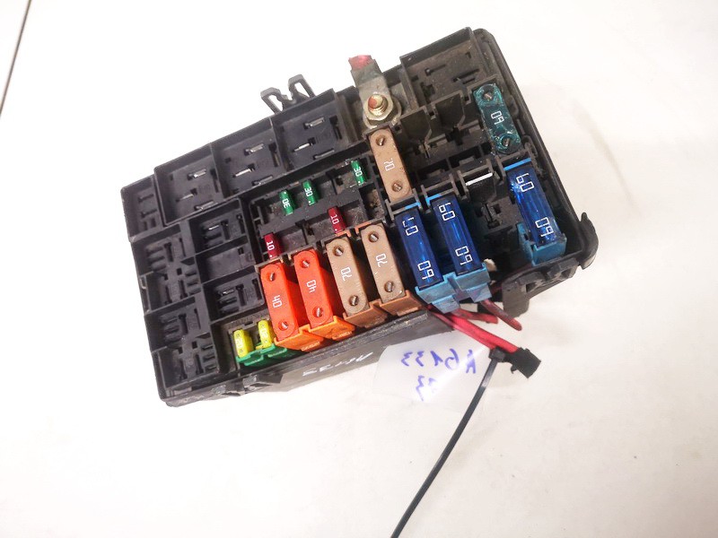 8200272453 used Fuse box Renault Espace 2004 2.2L EIS01249229 Used