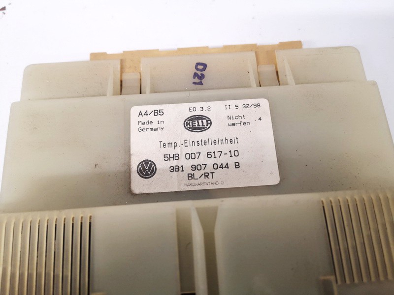 3B1907044B Volkswagen Passat 1998 Climate Control Panel (heater control switches) - Thumbnail 2