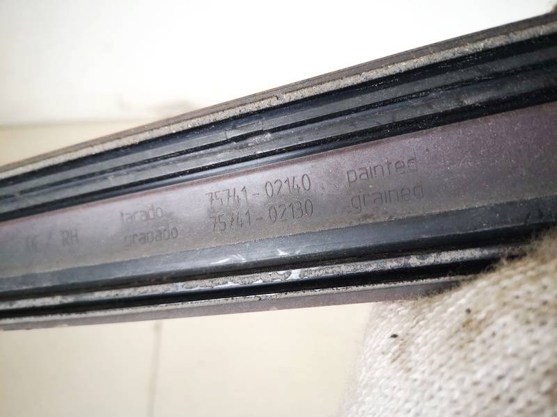 7574102140 Toyota Corolla 2003 Durvju ārējais molding - AIZMUGURE PA LABI - Thumbnail 3