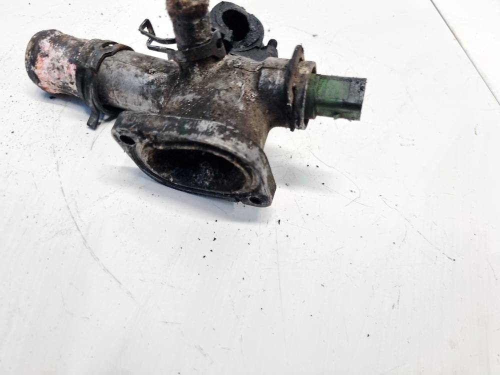 038121133A Volkswagen Passat 2001 Thermostat Housing (Flange) - Thumbnail 2