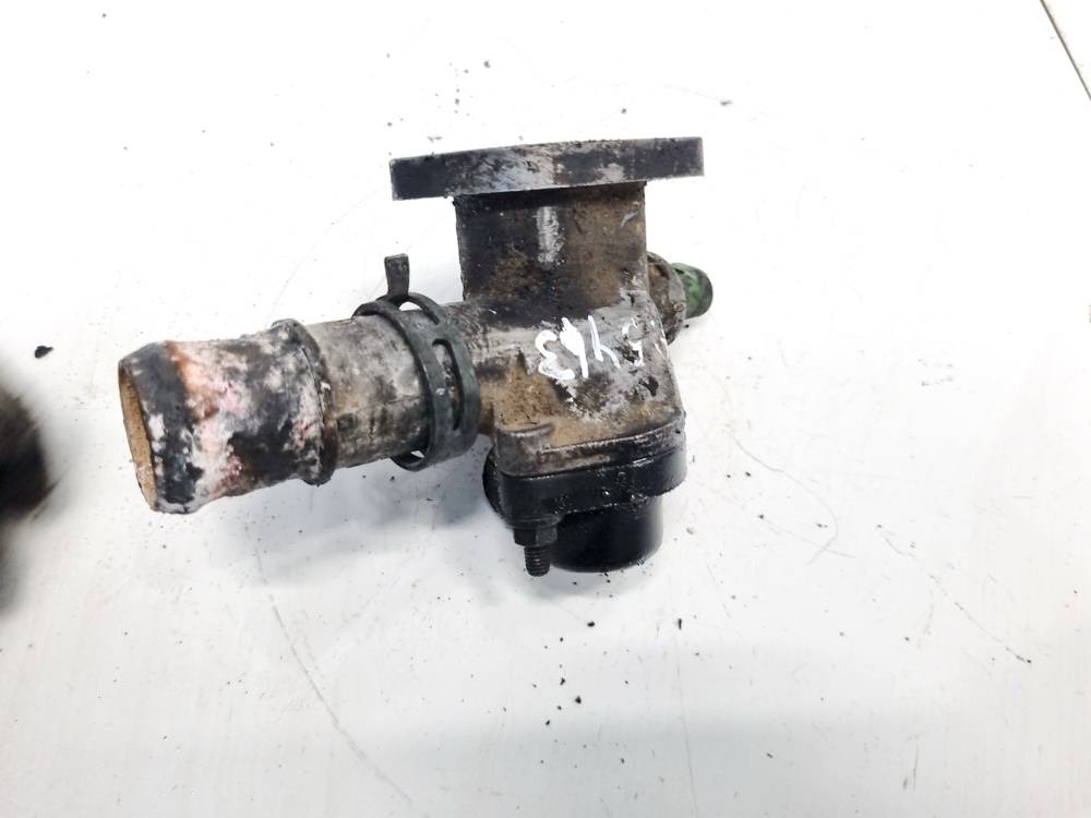 038121133A Volkswagen Passat 2001 Thermostat Housing (Flange) - Thumbnail 3