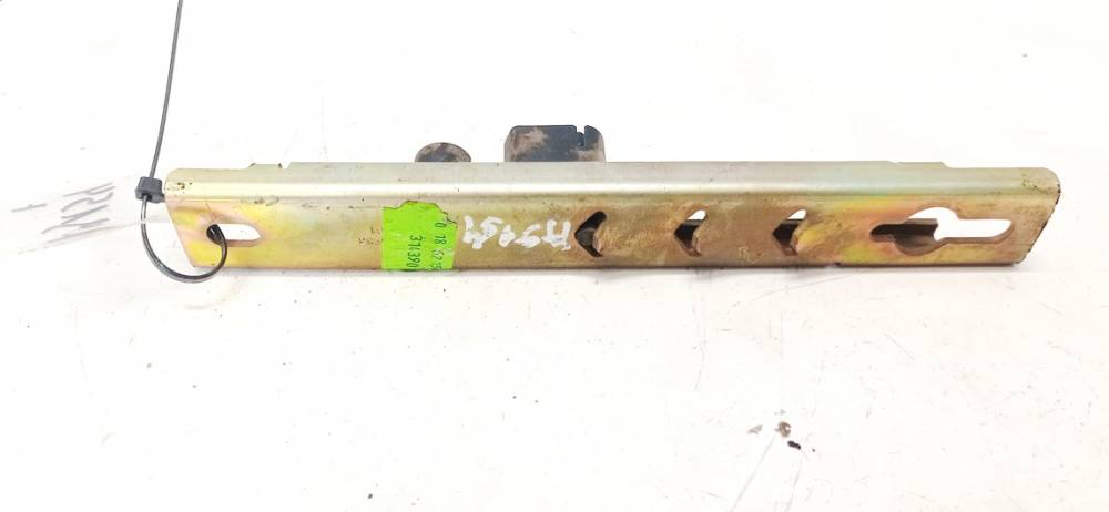 4C0S4850 Nissan Navara 2005 Other holders