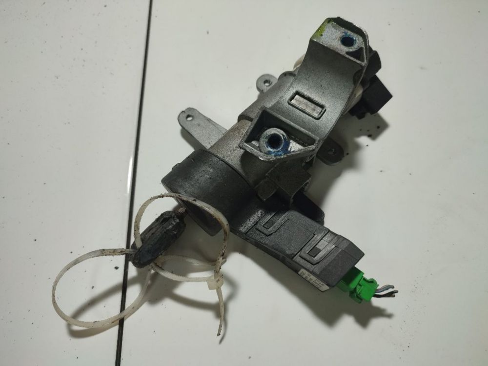 8673073 Volvo S60 2002 Aizdedzes slēdzene - Thumbnail 4