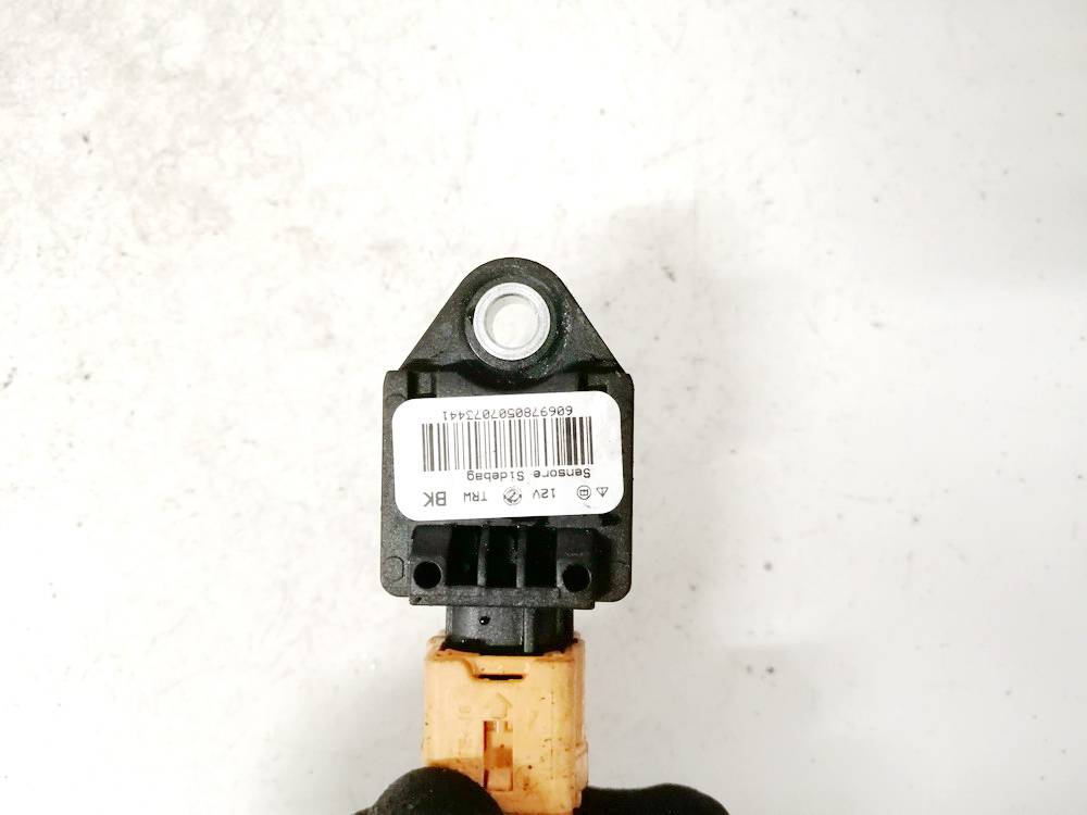 Audi A4 2011 Crash Sensor Capteur Donneur Airbag - Thumbnail 3