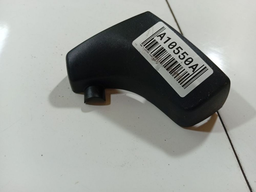 713209502 BMW 1-Series 2005 Salona apdare (plastmasas)