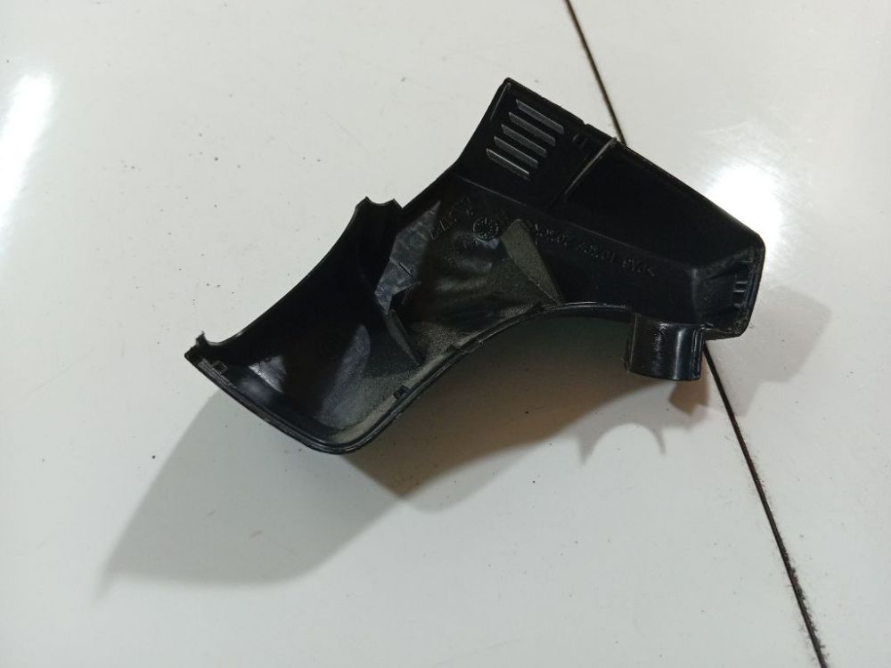 713209502 BMW 1-Series 2005 Salona apdare (plastmasas) - Thumbnail 3