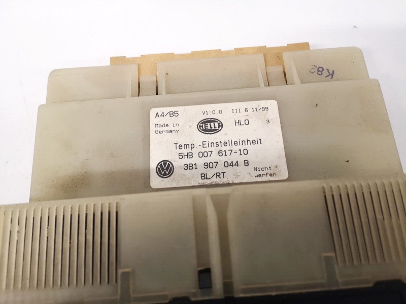3B1907044B Volkswagen Passat 1998 Climate Control Panel (heater control switches) - Thumbnail 2