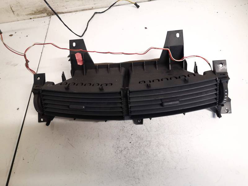 A1002509 Renault Espace 2004 Rejilla Aireadora -
Moldura protectora de la rejilla de ventilación lateral del panel