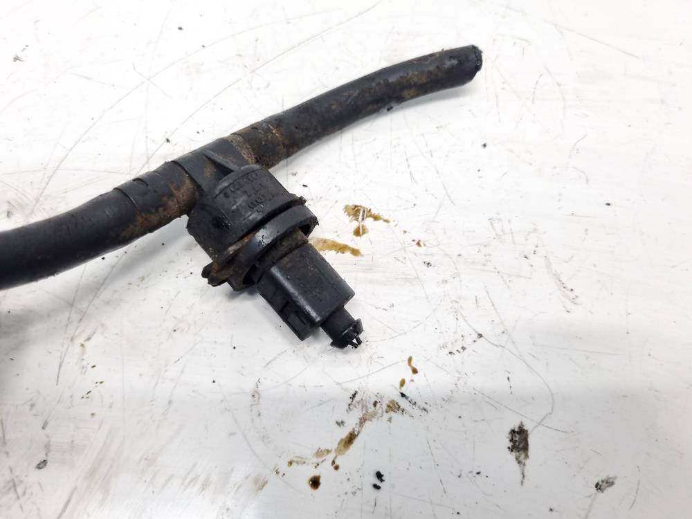 038906081B Volkswagen Passat 2001 Fuel Temperature Sensor - Thumbnail 3