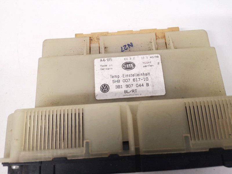 3B1907044B Volkswagen Passat 1998 Climate Control Panel (heater control switches) - Thumbnail 2