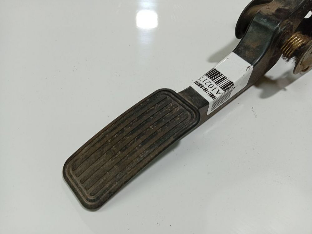 Toyota Yaris Verso 2000 Accelerator throttle pedal (potentiometer) - Thumbnail 2