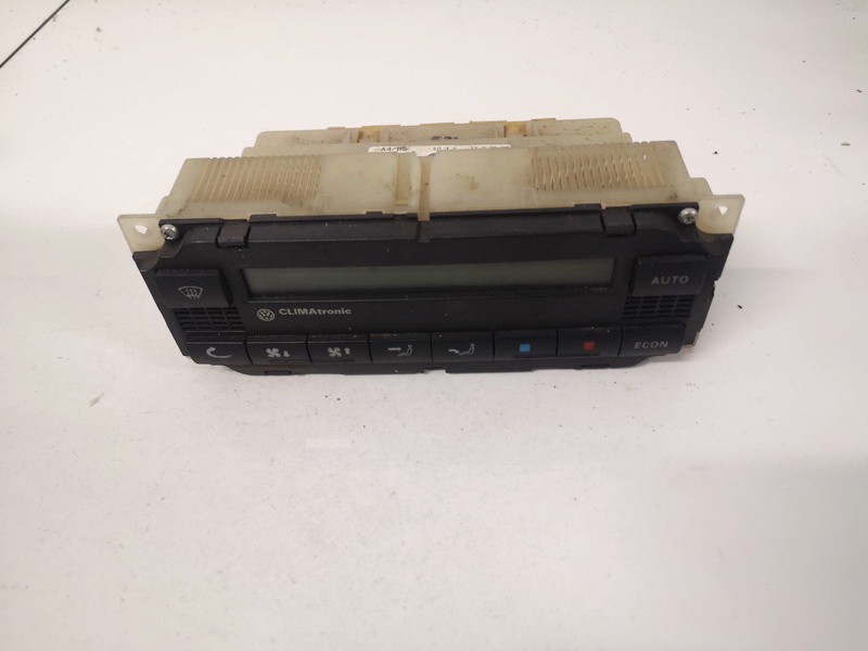 3B1907044B Volkswagen Passat 1998 Climate Control Panel (heater control switches)