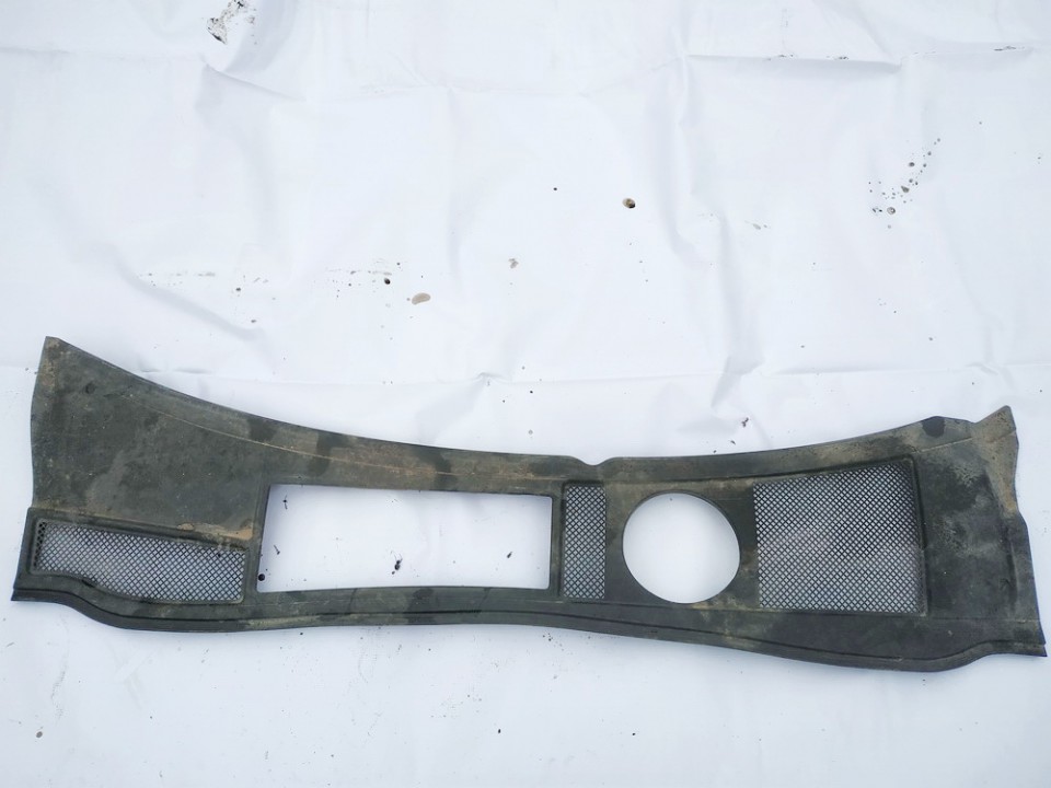 4B1819417B Audi A6 1999 Wiper Muolding - FRONT