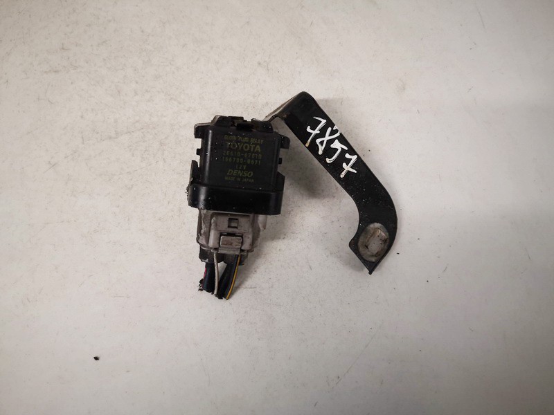 2861067010 2861067010, 1567000671 Glow plug relay Toyota Yaris 2004 1
