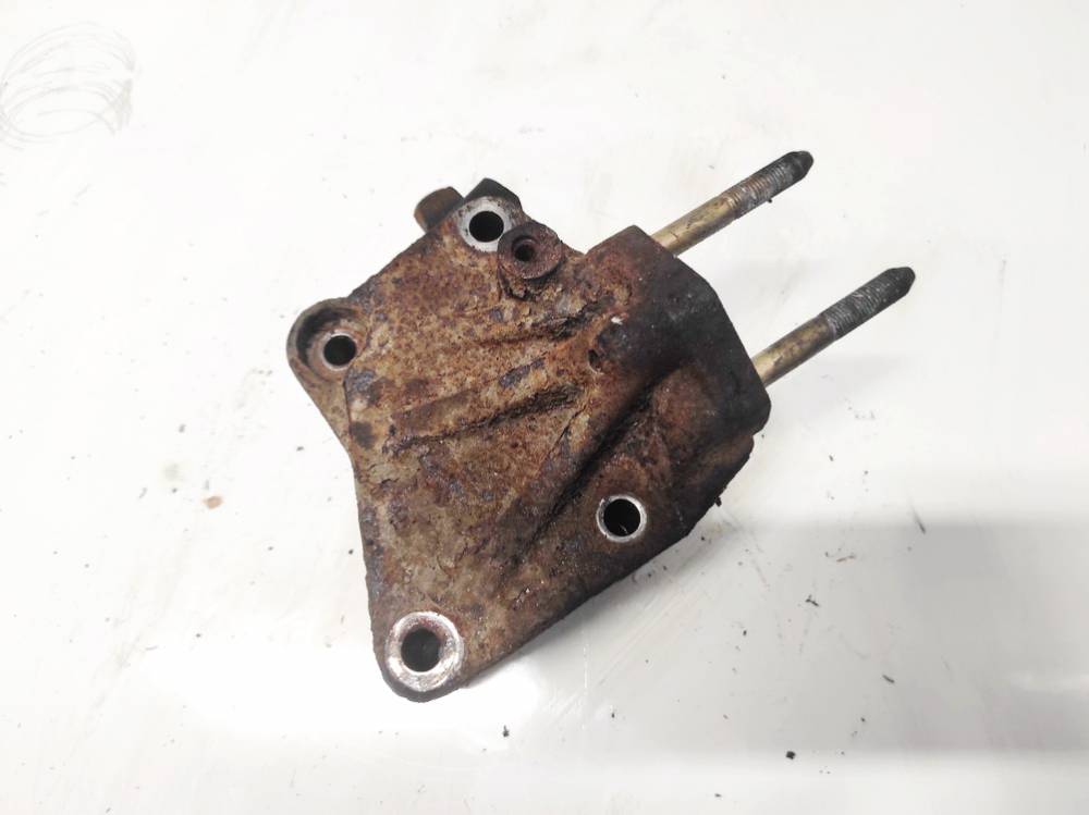 Mitsubishi Carisma 1998 Ātrumkārbas kronšteins