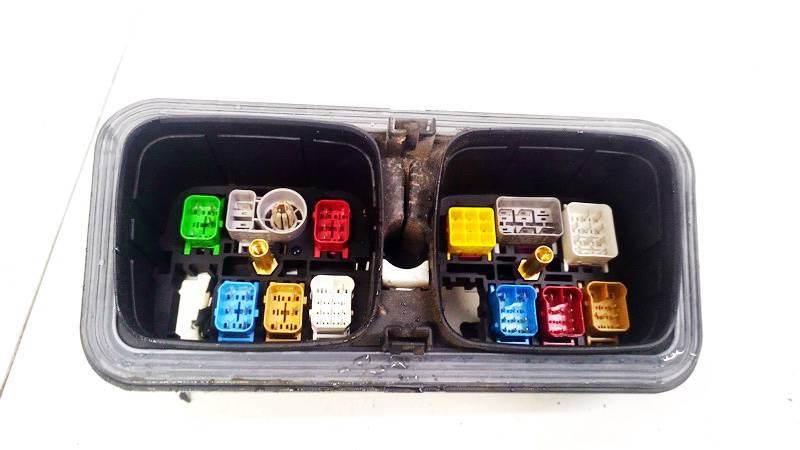 6Q0937403B Volkswagen Polo 2007 Skrzynka bezpieczników