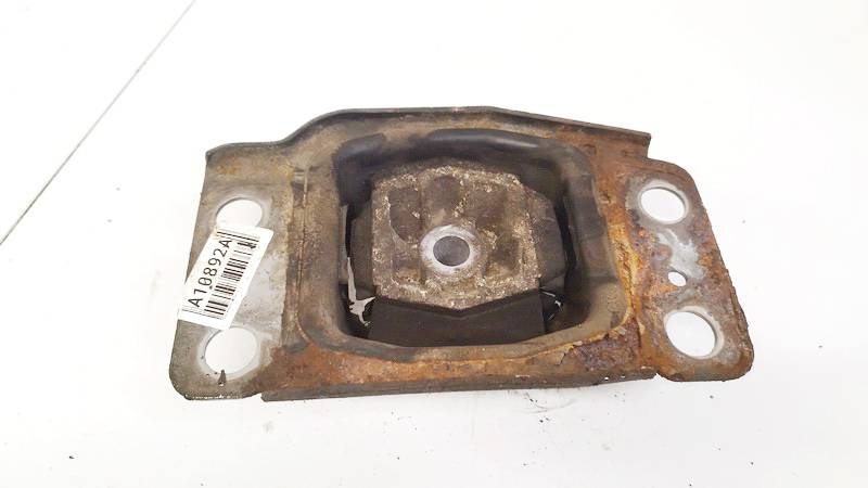 6G917M121BC Ford Mondeo 2010 Variklio pagalves bei Greiciu dezes pagalves