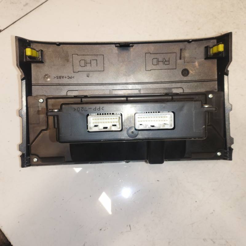 559020F010C Toyota Corolla Verso 2006 Climate Control Panel (heater control switches) - Thumbnail 3