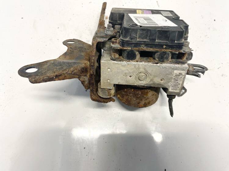 895415211 Toyota Yaris Verso 2000 ABS Unit (ABS Brake Pump) - Thumbnail 2