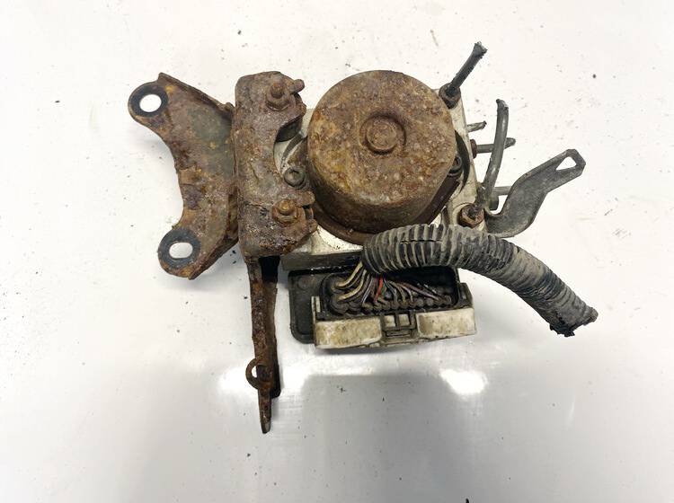 895415211 Toyota Yaris Verso 2000 ABS Unit (ABS Brake Pump) - Thumbnail 3