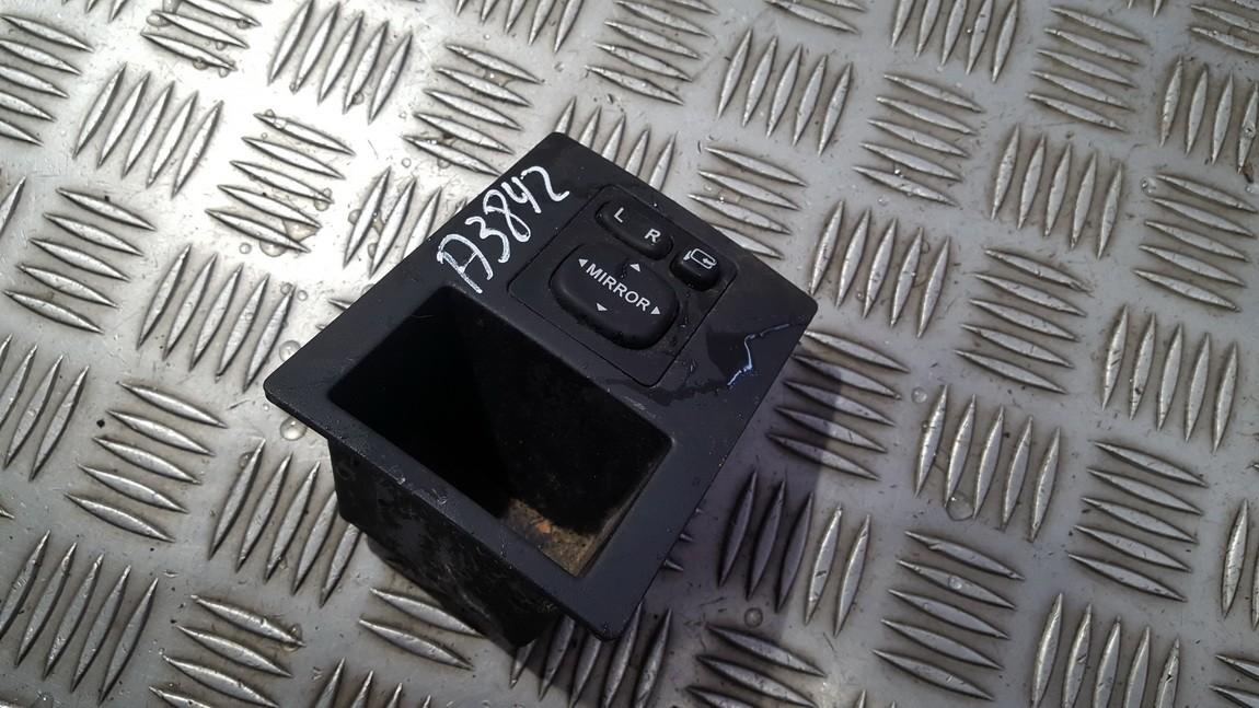183575 Toyota RAV-4 2008 Wing mirror control switch (Exterior Mirror Switch)