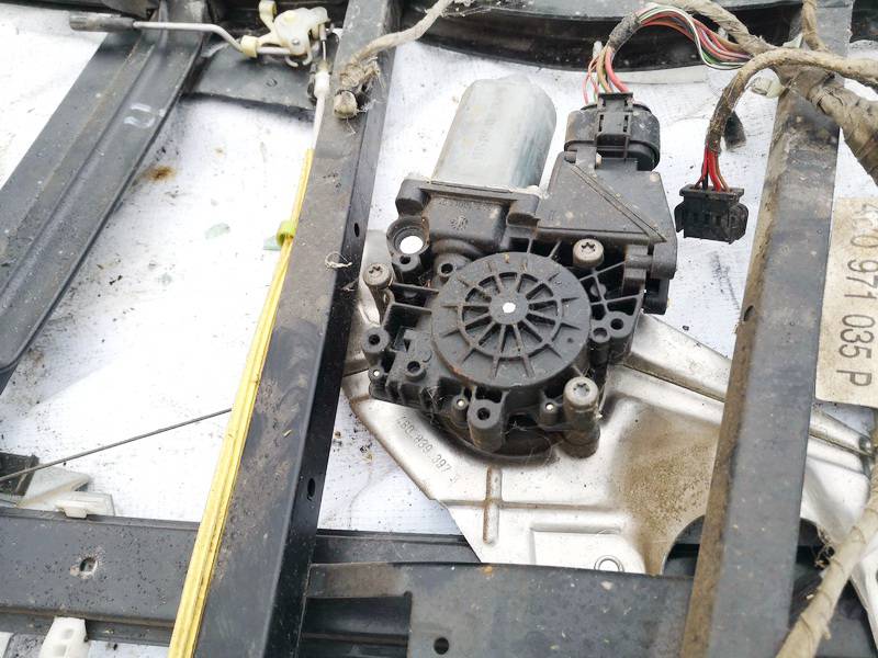 4B0959801B Audi A6 1997 Моторчик стеклоподъемника - задний левый