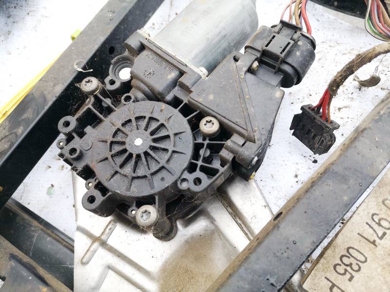 4B0959801B Audi A6 1997 MOTOR ELEVALUNAS, Asa reguladora de la puerta - TRASERA IZQUIERD - Thumbnail 2
