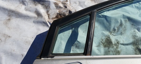 Toyota Corolla Verso 2006 Vent Window - FRONT LEFT