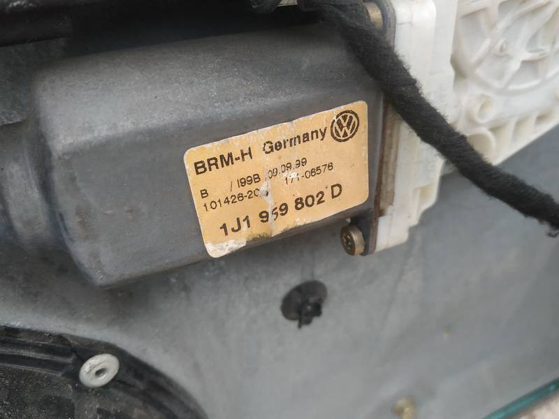 1J1959802D Volkswagen Golf 2000 Window Motor - FRONT RIGHT - Thumbnail 2