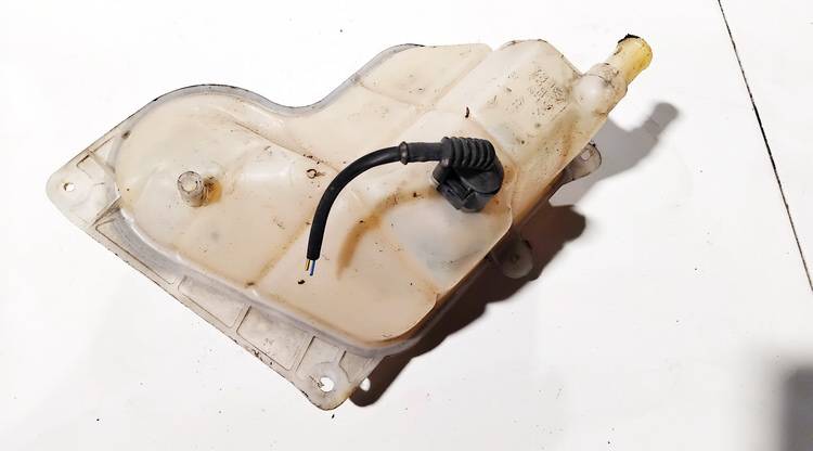 8D0121403L Volkswagen Passat 2005 Expansion Tank coolant (RADIATOR EXPANSION TANK BOTTLE ) - Thumbnail 2
