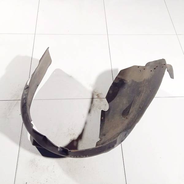 3U0809961 Skoda Superb 2002 Etupyörän sisälokasuojat - EDESSÄ VASEMMALLA