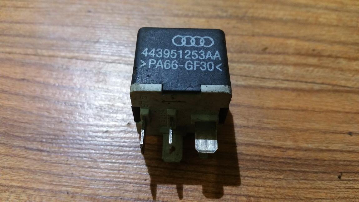443951253aa 219 Relay module Audi A4 2002 1.6L EIS00079313 Used