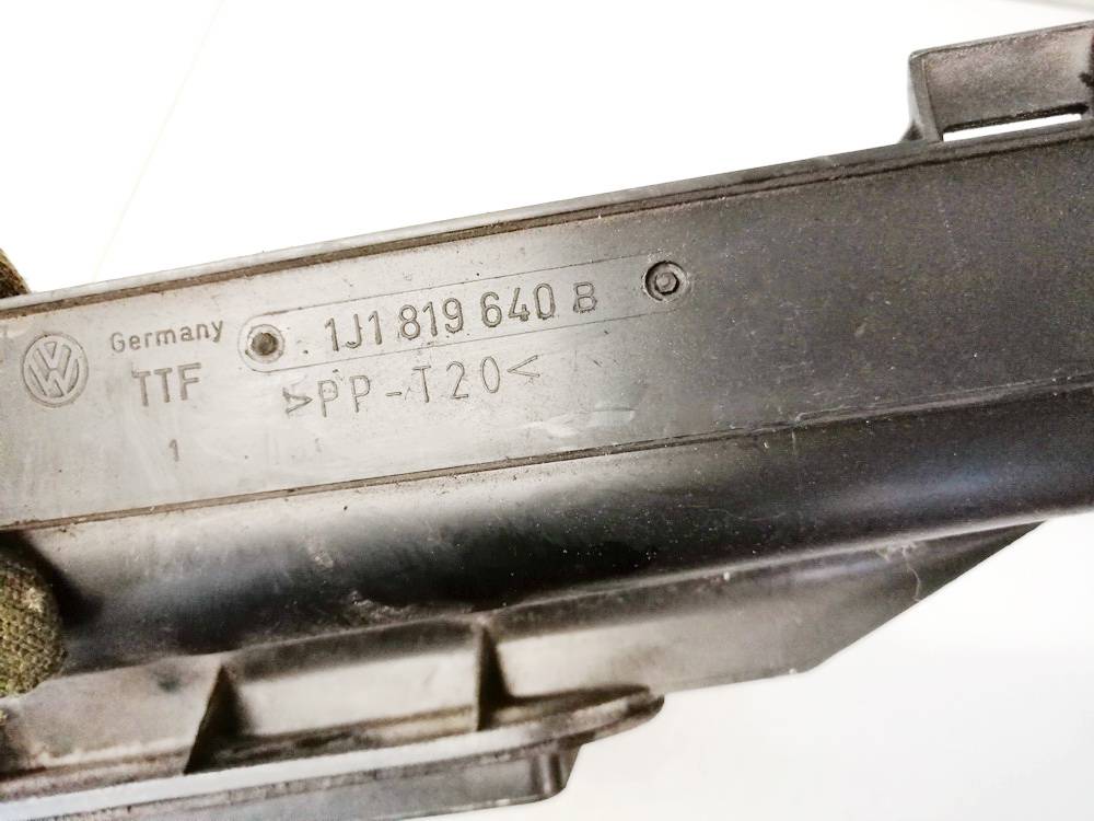 1J1819640B Volkswagen Golf 2002 PLASTICOS-Otros repuestos del interior - Thumbnail 3