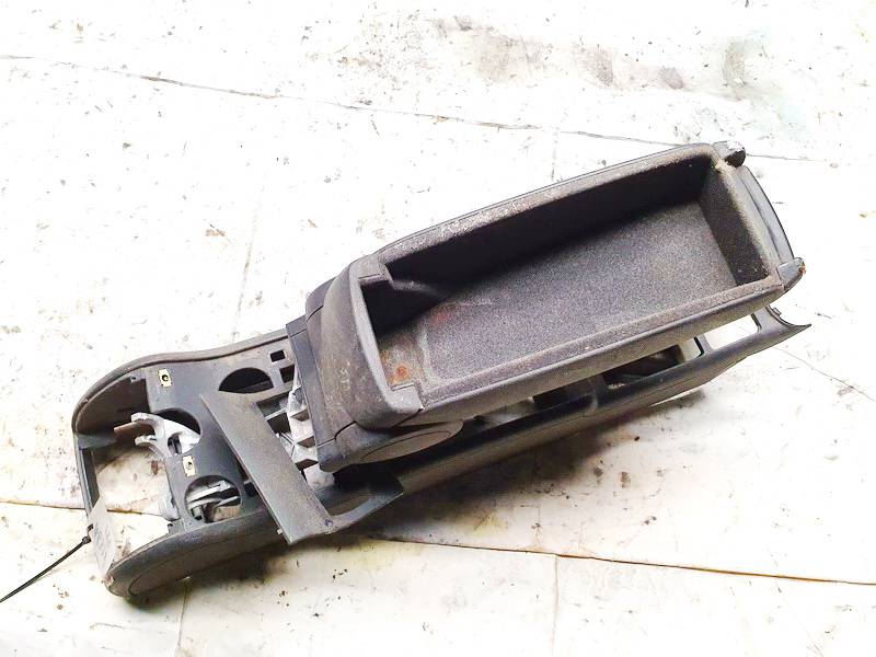 4B0864245K Audi A6 1998 Rokturis (elkoņa balsts)