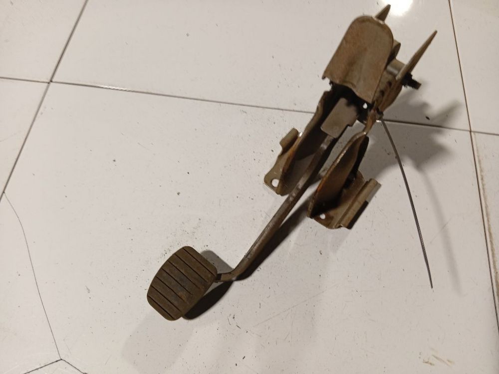 Dacia Lodgy 2012 Pedał hamulca