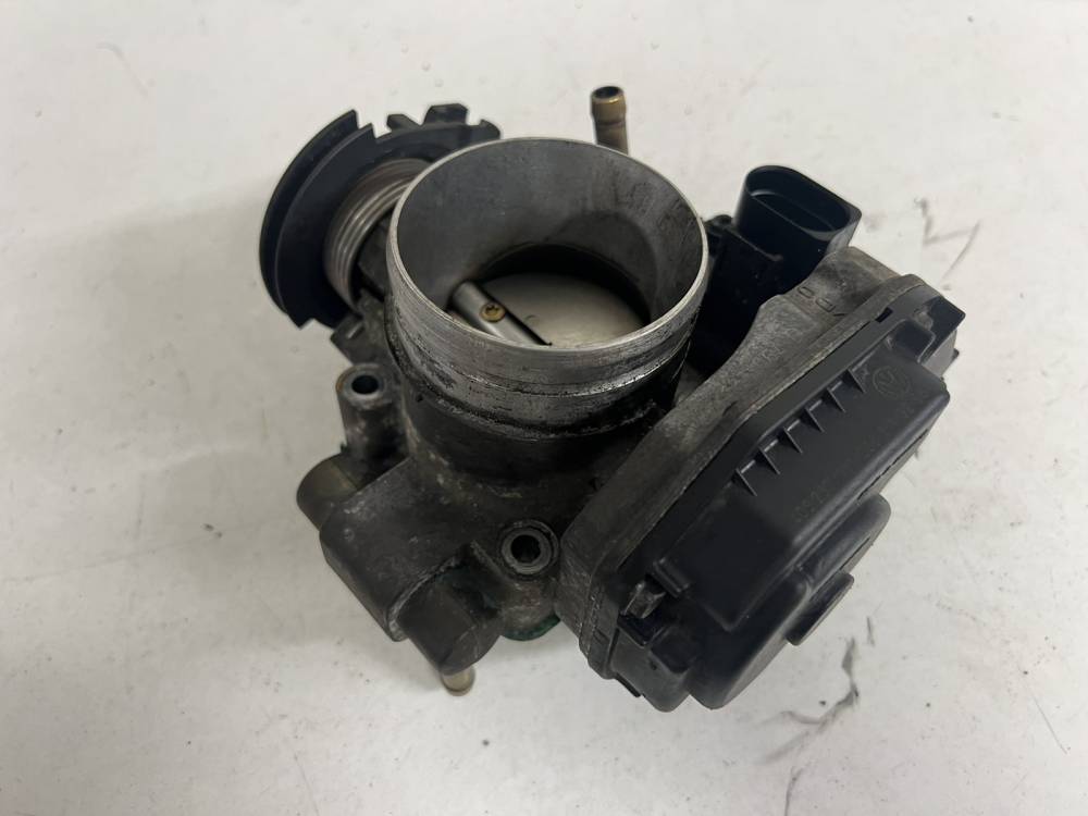 037133064D Volkswagen Golf 1997 Suurella Virtaamalla Varustettu Kaasuläpän - Thumbnail 4