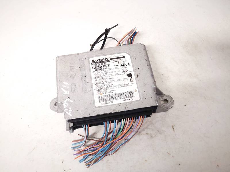 8200411013 Renault Scenic 2003 CALCULATEUR AIRBAG