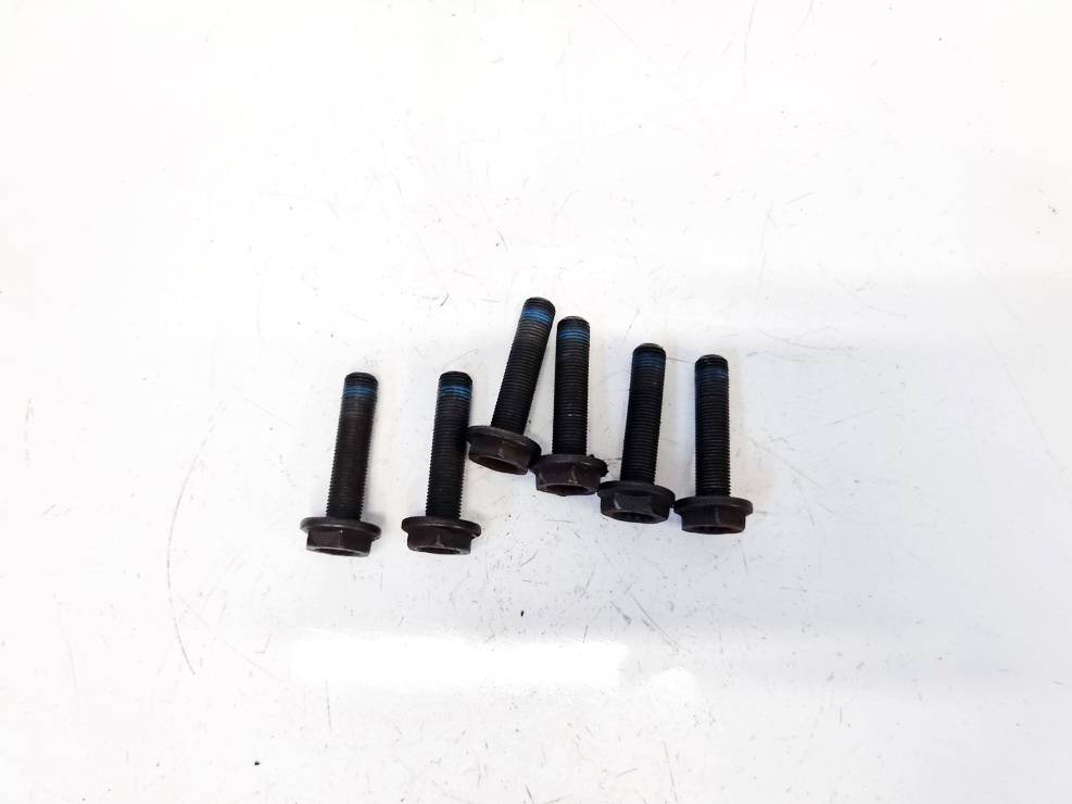 Volkswagen Passat 1998 Pernos del volante