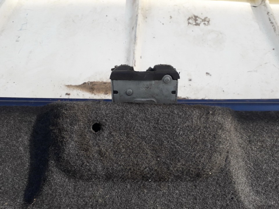 SAAB 9-3 1998 serrure du coffre