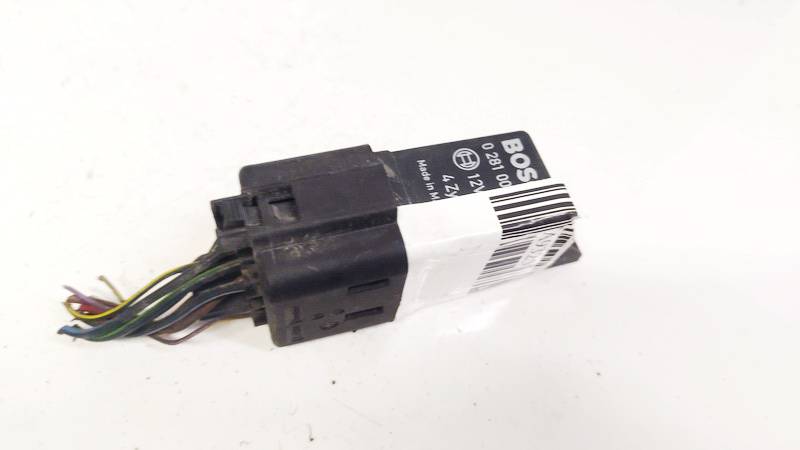 0281003038 Skoda Octavia 2006 Glow plug relay